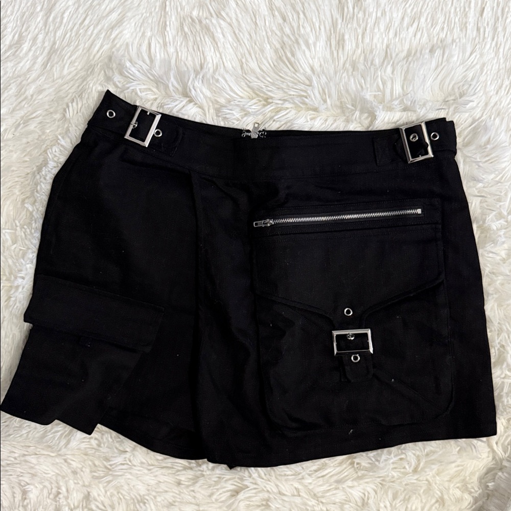 Fashion Nova - Tina Utility Asymmetrical cargo mini Skort - black Size XL